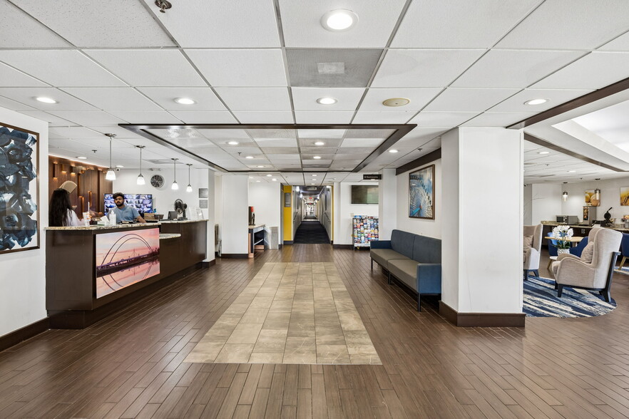 More Photos Of 11069 Composite Dr, Dallas Hotel For Sale