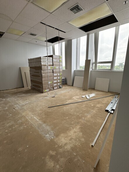 More Photos Of 2455 E Sunrise Blvd, Fort Lauderdale Loft Creative Space For Sale