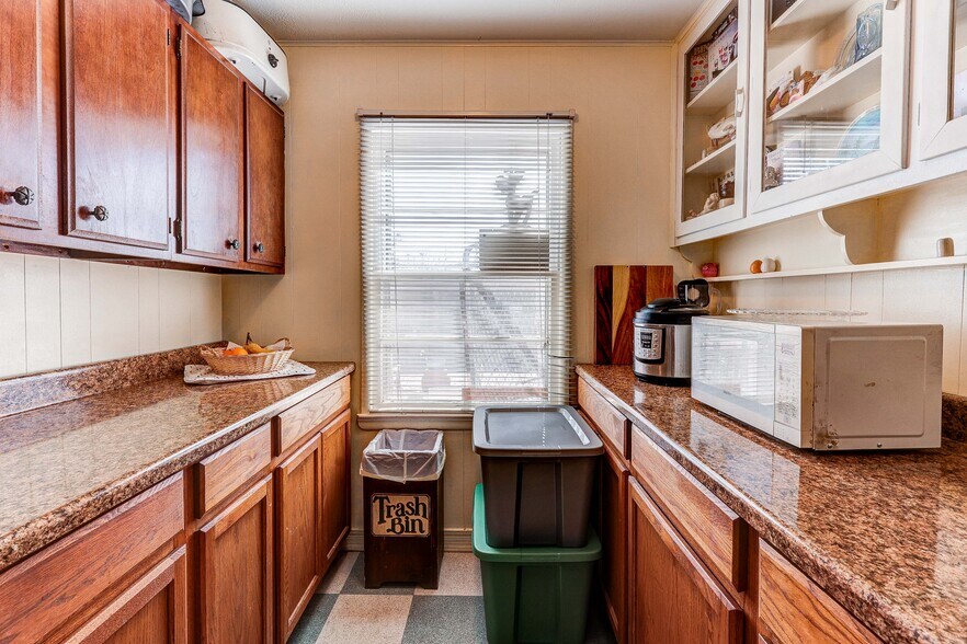 More Photos Of 75 N Market St, Keenesburg Storefront For Sale