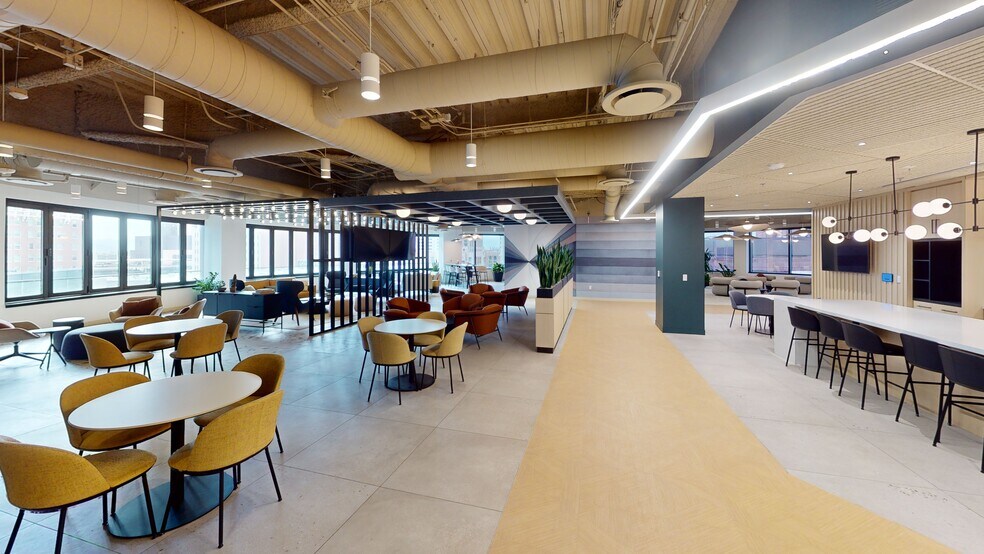 More Photos Of 1 N Central Ave, Phoenix Office For Lease