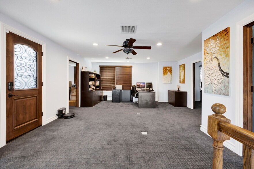 More Photos Of 620 W Foothill Blvd, Monrovia Office For Sale