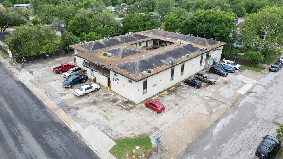 More Photos Of 703 Logwood Ave, San Antonio Apartments For Sale