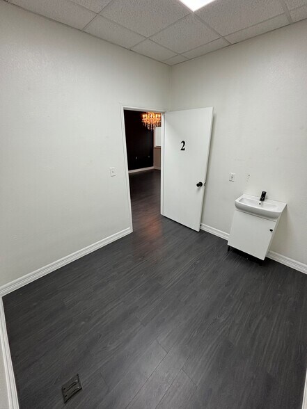 More Photos Of 5208 Harrisburg Blvd, Houston Storefront For Lease