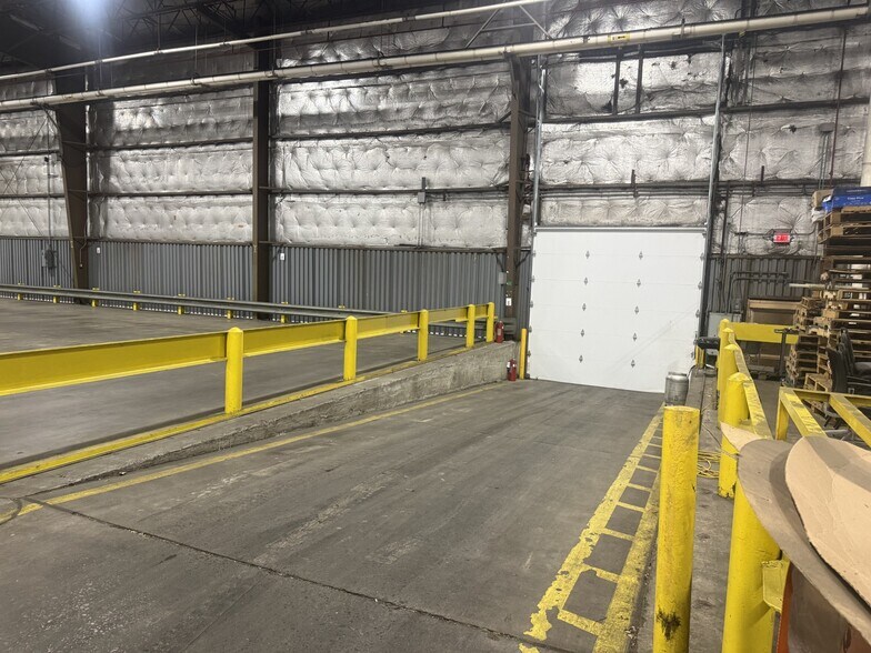 Primary Photo Of 1850 Route 57, Fulton Distribution For Lease