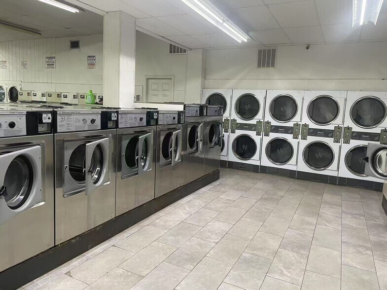 More Photos Of 20 W State St, Binghamton General Retail For Sale