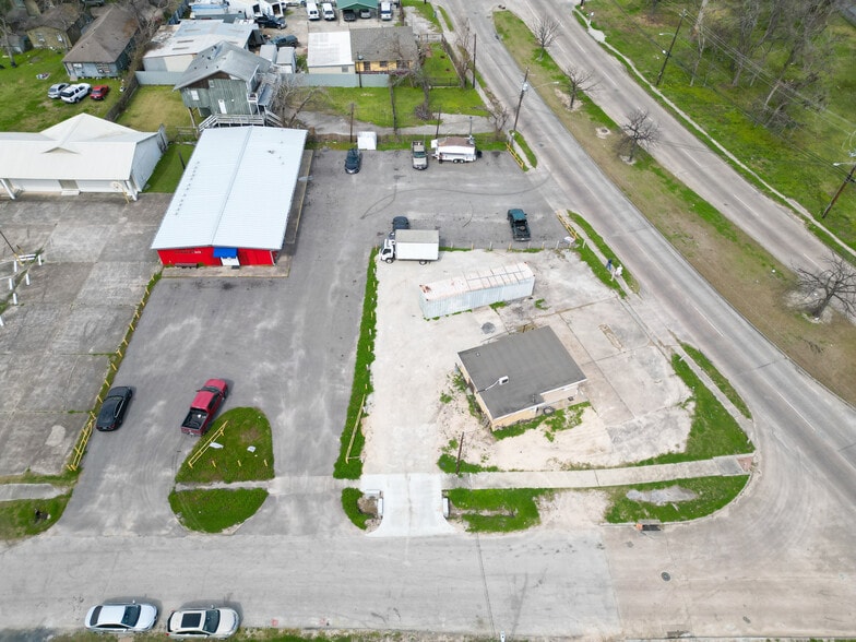 More Photos Of 9007 Irvington Blvd, Houston Freestanding For Sale
