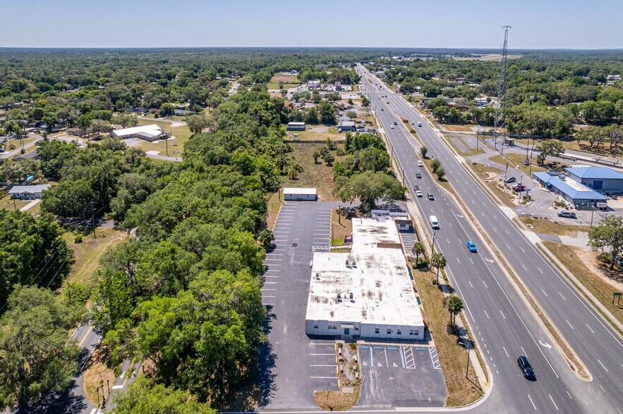 Primary Photo Of 601 S Us-41, Inverness Medical For Sale