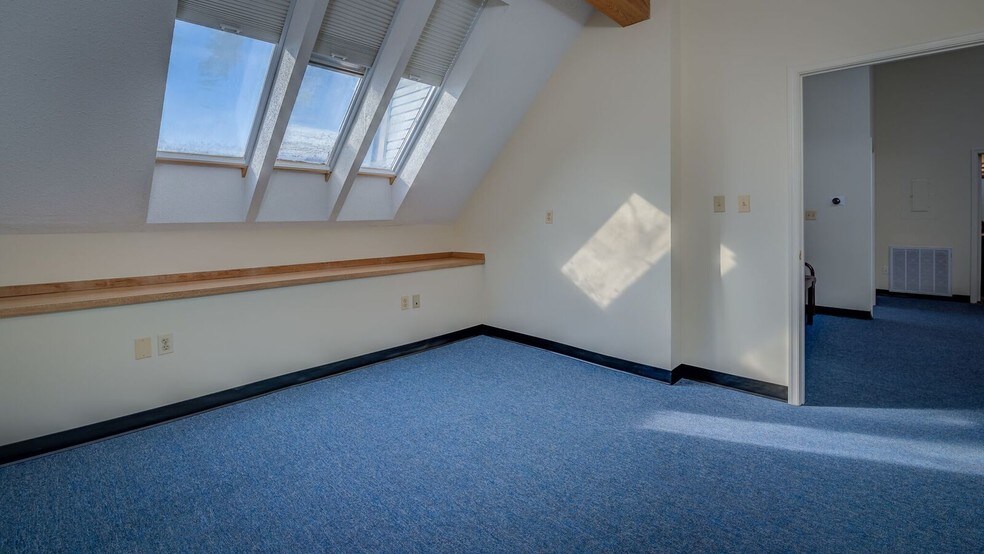 More Photos Of 8361-8379 Cherry Ln, Laurel Medical For Sale