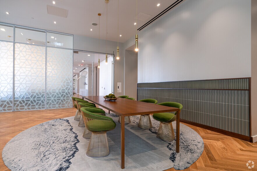 More Photos Of 845 Texas Ave, Houston Office For Lease