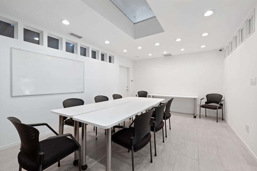 More Photos Of 833 Gravenstein Hwy S, Sebastopol Warehouse For Sale