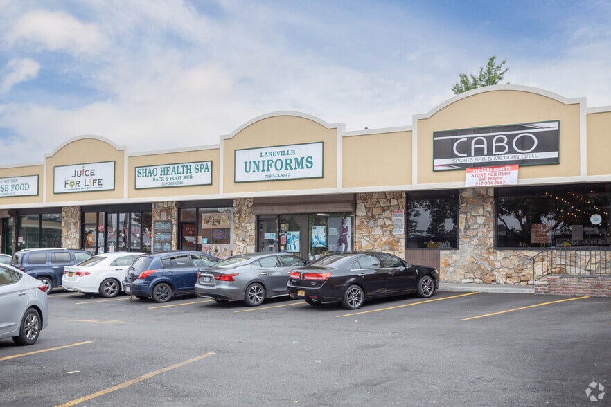 More Photos Of 271-11 Union Tpke, New Hyde Park Unknown For Lease