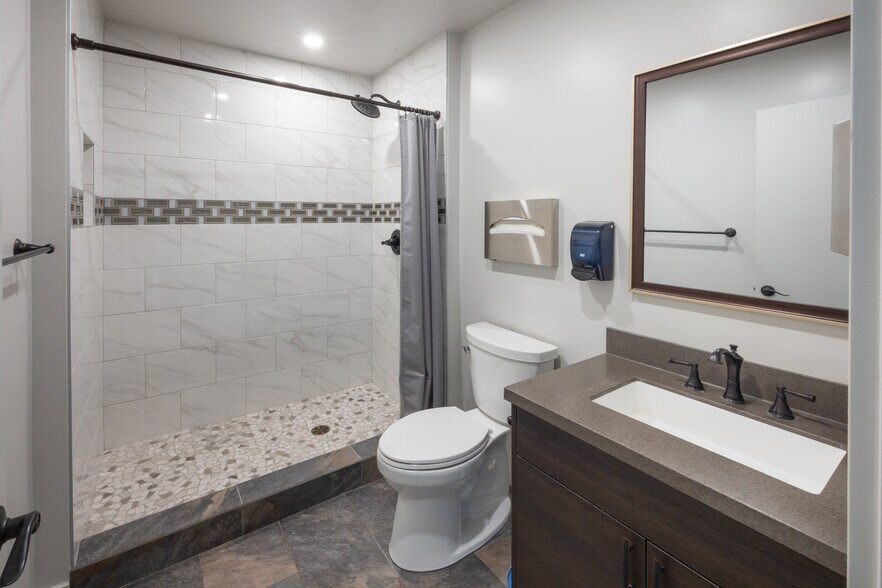 More Photos Of 3112 Mokihana St, Honolulu Loft Creative Space For Sale