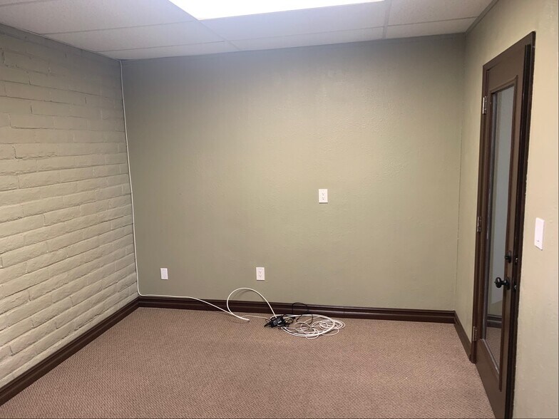 More Photos Of 3930 Utah St, San Diego Office For Lease