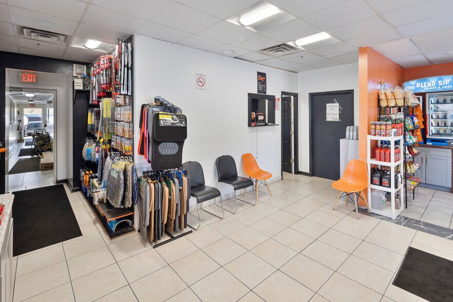 More Photos Of 146 N Main St, Spring Valley Service Station For Sale