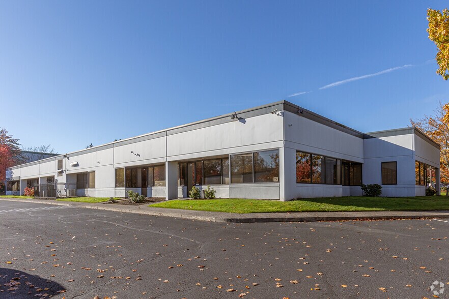 More Photos Of 6135 NE 80th Ave, Portland Unknown For Lease