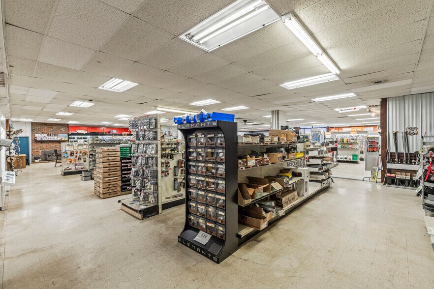 More Photos Of 1100 Winchester Hwy, Fayetteville Freestanding For Sale