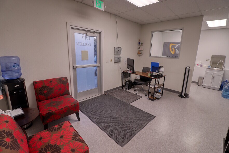 More Photos Of 1915 N Division St, Spokane Office For Sale