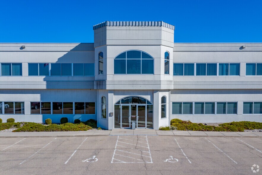 More Photos Of 3051 Progress Way, Kaukauna Medical For Lease