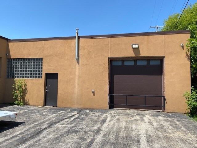 More Photos Of 3860 N Palmer St, Milwaukee Flex For Sale