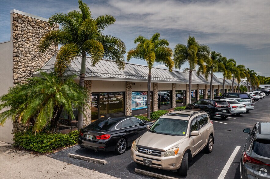Primary Photo Of 1011-1065 5th Ave N, Naples Storefront Retail Office For Lease
