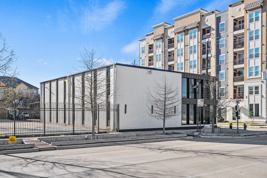 More Photos Of 2323 Caroline St, Houston Medical For Lease