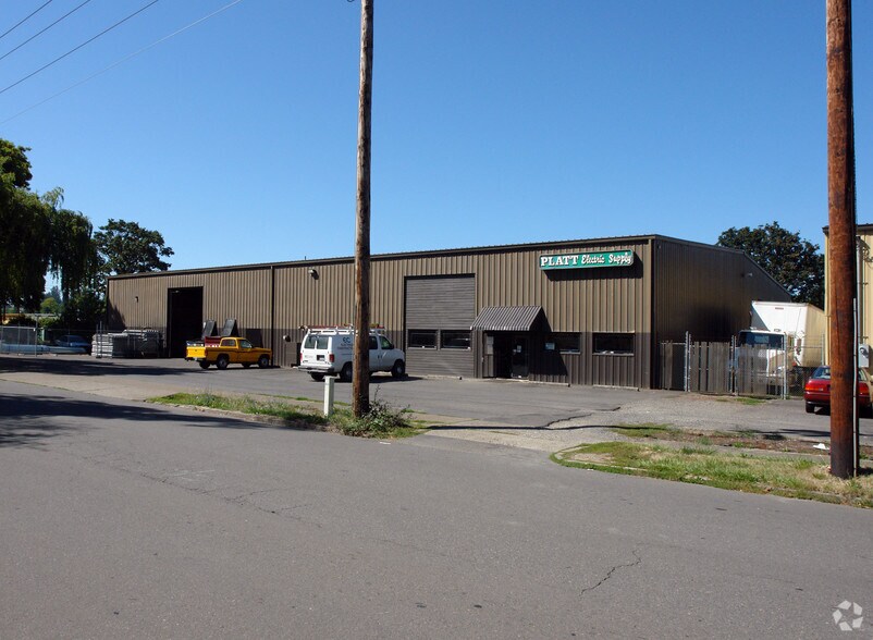 More Photos Of 1275 14th St SE, Salem Warehouse For Lease
