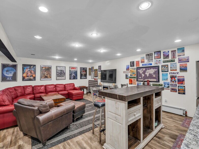 More Photos Of 135 E 200 N, Kanosh Hospitality For Sale