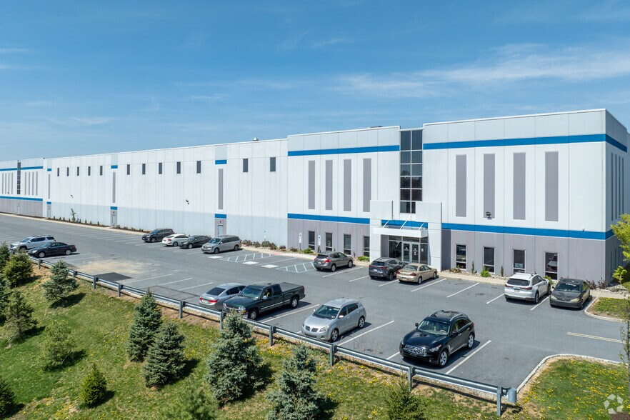 Primary Photo Of 3863 Courtney St, Bethlehem Light Distribution For Lease