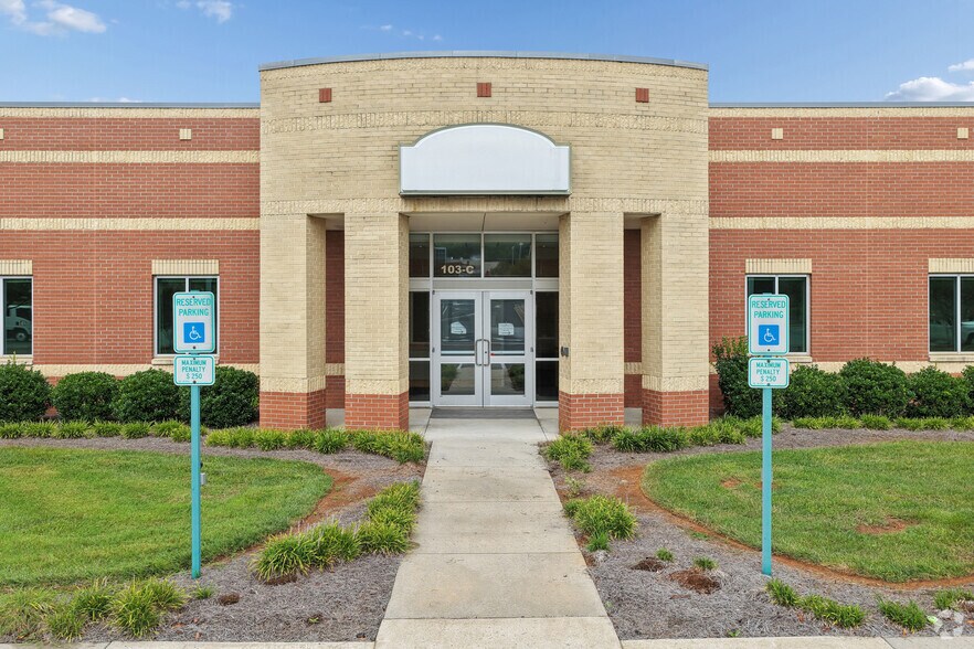More Photos Of 103 Stanly Pky, Locust Medical For Lease