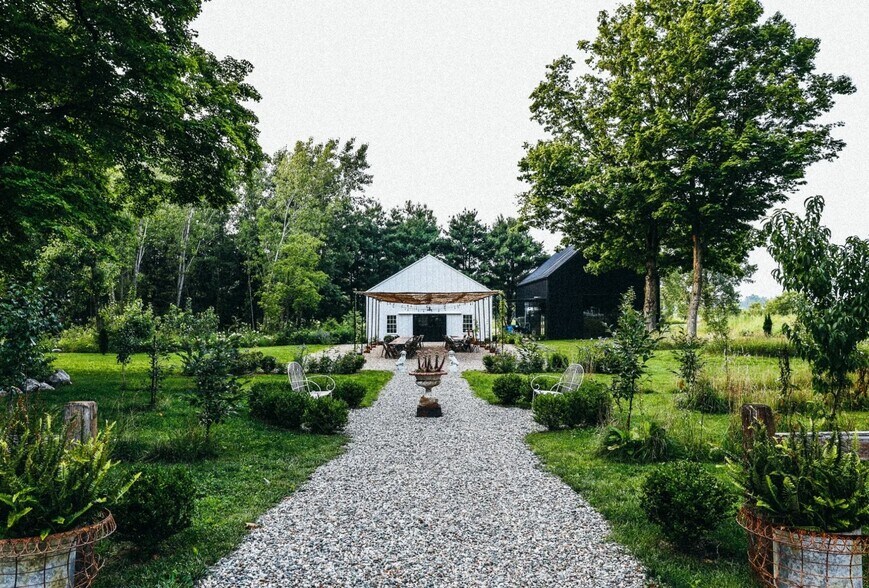 More Photos Of 58522 Farrand Rd, Colon Specialty For Sale