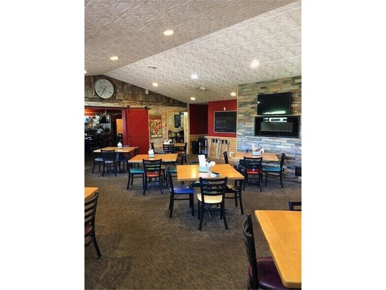 More Photos Of 26838 US Highway 169, Aitkin Restaurant For Sale