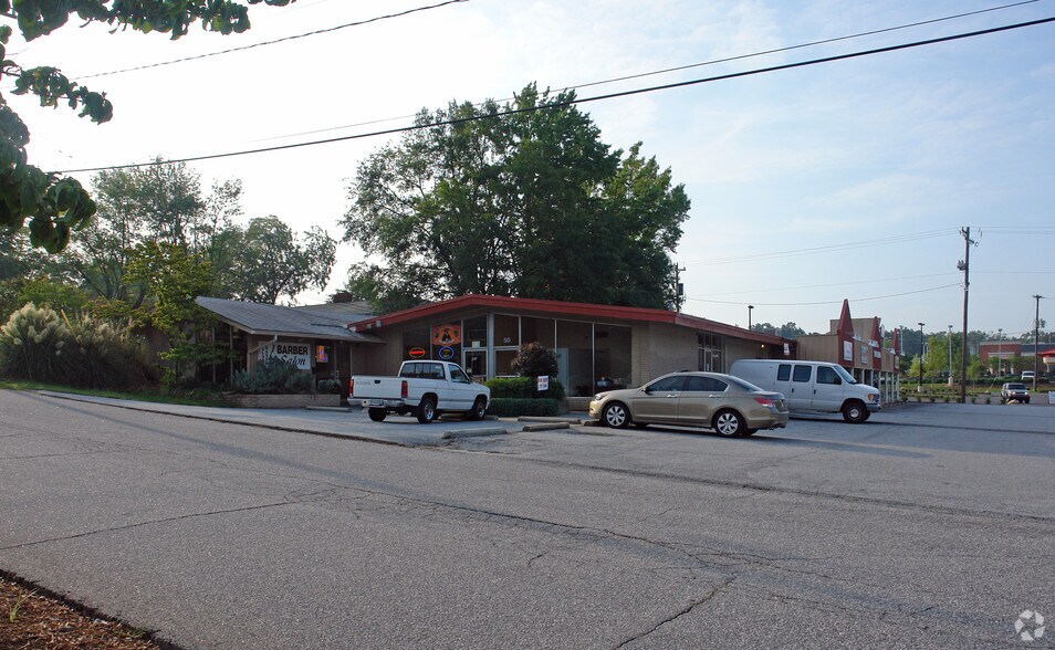 Primary Photo Of 1122-1126 N Pleasantburg Dr, Greenville Freestanding For Lease