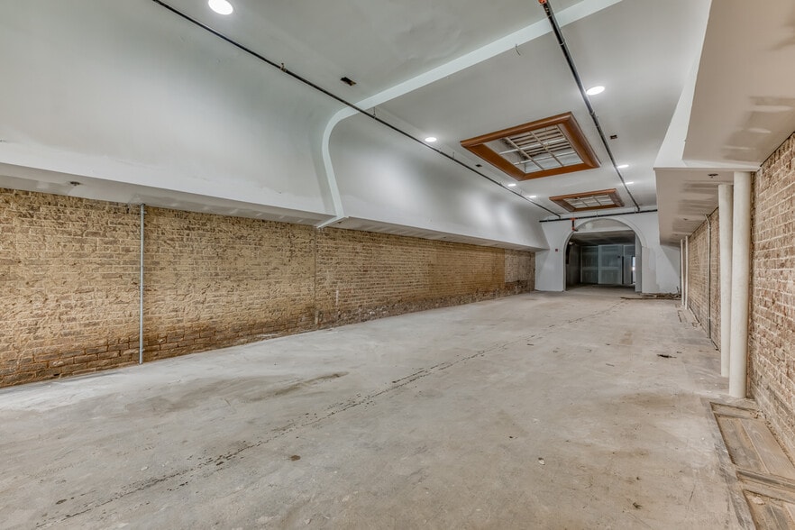 More Photos Of 213 E Main St, Johnson City General Retail For Lease