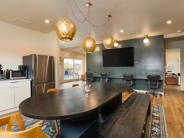 More Photos Of 124 Center St, El Segundo Office For Lease
