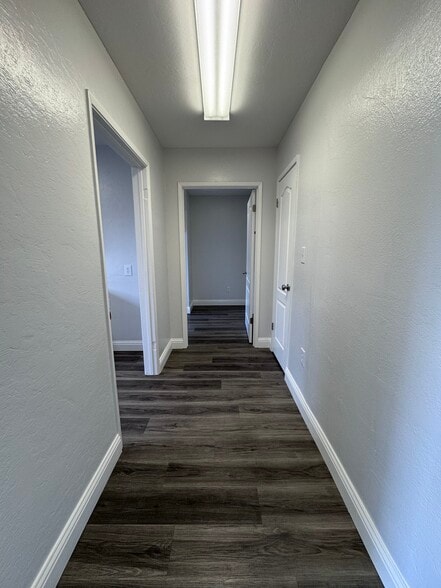 More Photos Of 800-816 W Lodi Ave, Lodi Office For Lease