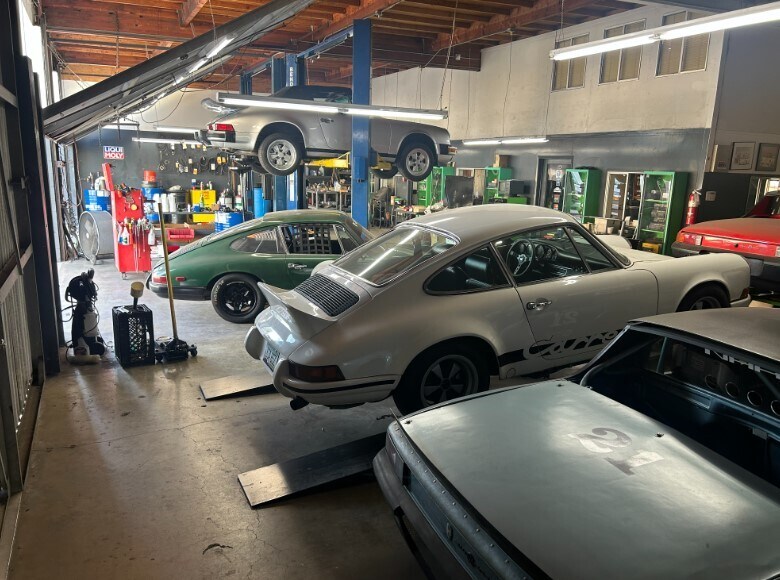 More Photos Of 7345 Canby Ave, Reseda Auto Repair For Lease