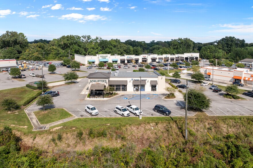 More Photos Of 1016-1020 Industrial Pky, Saraland Storefront Retail Office For Sale