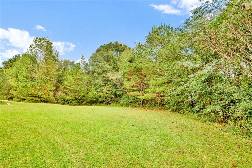 More Photos Of 220 Burgett rd, Susan Moore Specialty For Sale