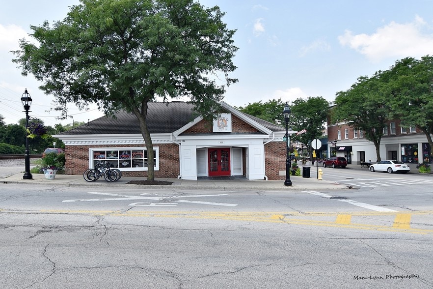 More Photos Of 515 Crescent Blvd, Glen Ellyn Freestanding For Lease