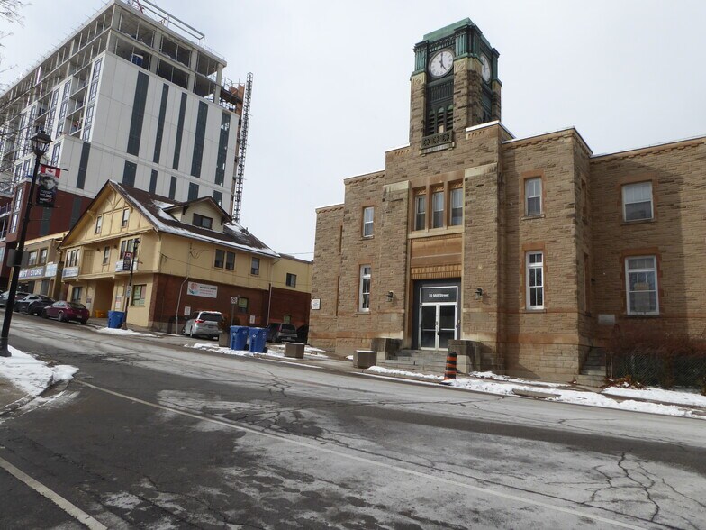 More Photos Of 70 Mill St, Halton Hills Apartments For Sale