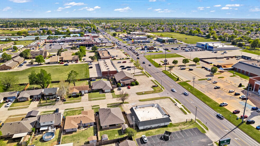 More Photos Of 8720 S Penn Ave, Oklahoma City Office For Sale