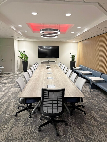 More Photos Of 1 City Center, Portland Office For Lease