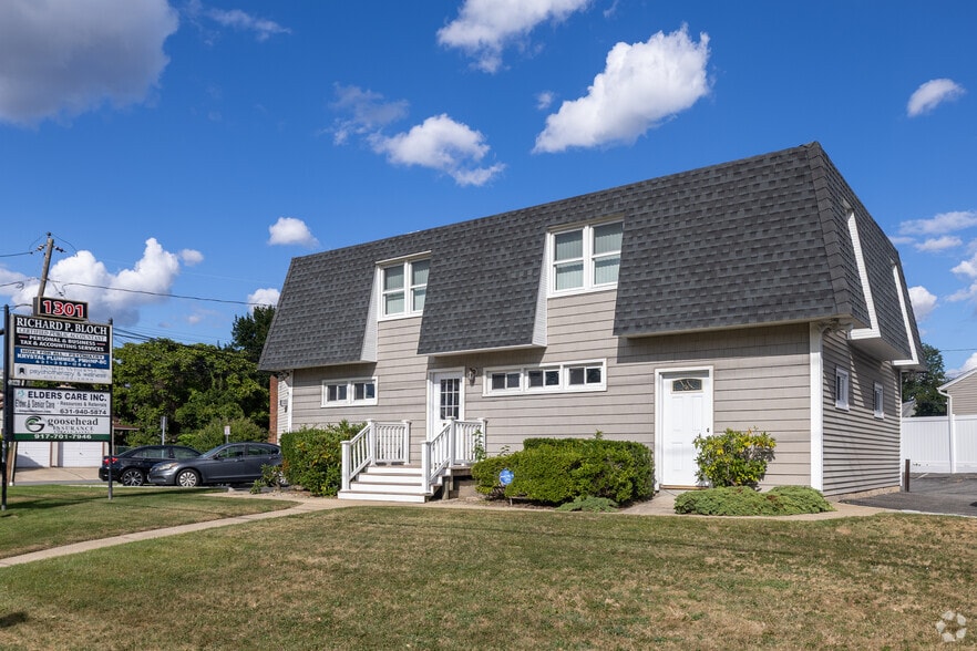 Primary Photo Of 1301 Deer Park Ave, North Babylon Office For Lease