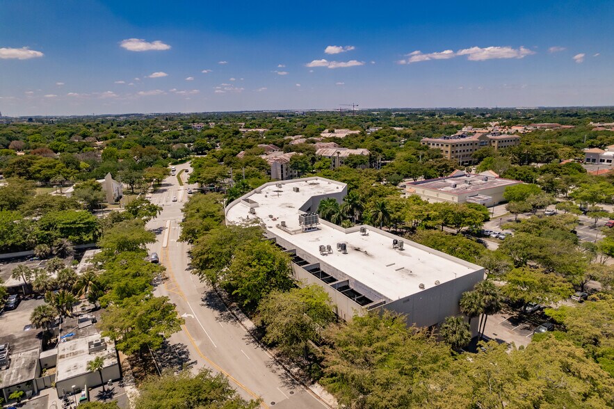 More Photos Of 6625 Miami Lakes Dr, Miami Lakes Loft Creative Space For Lease