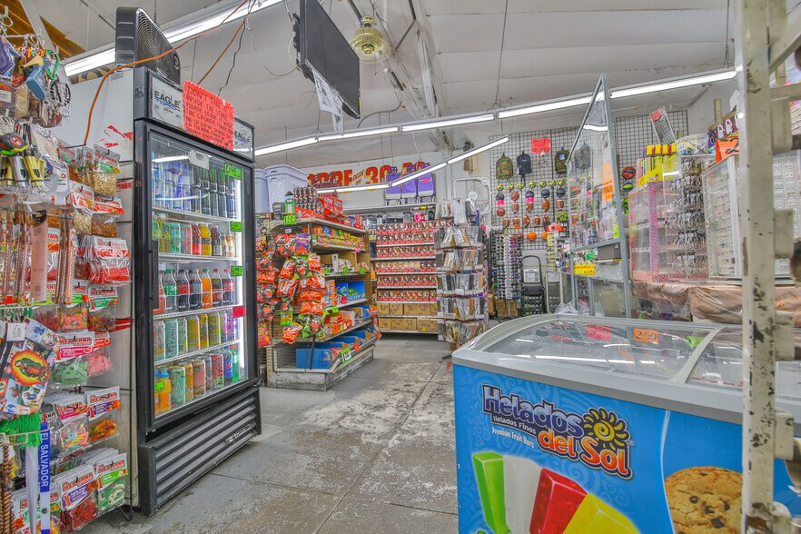 More Photos Of 2315 E 4th St, Los Angeles Freestanding For Sale