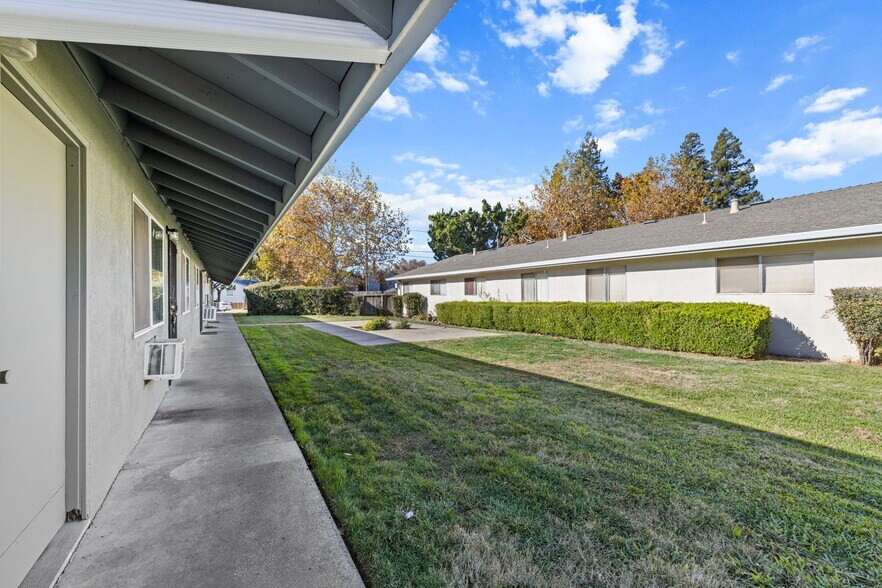 More Photos Of 429-443 Robinson Avenue, Yuba City Apartments For Sale