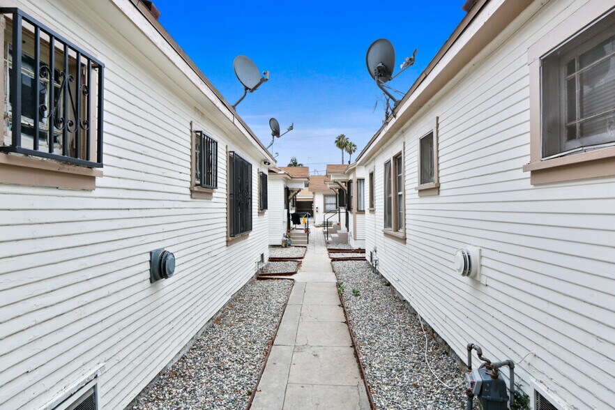 Primary Photo Of 7110-7112 Malabar St, Huntington Park Apartments For Sale