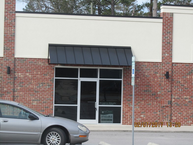 More Photos Of 3935-3943 Dunn Rd, Fayetteville Storefront Retail Office For Lease