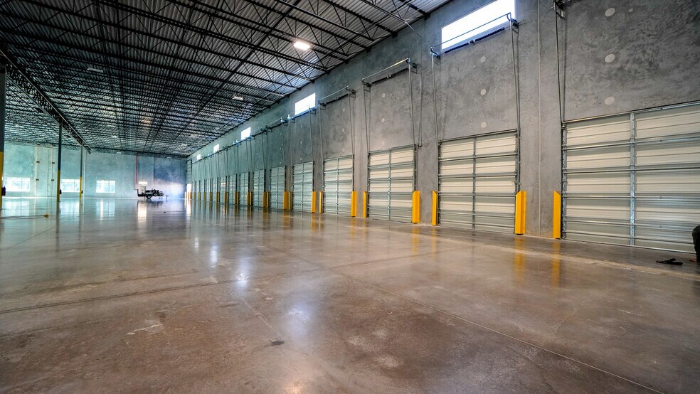 More Photos Of 1290 Ocoee Apopka Rd, Ocoee Unknown For Lease