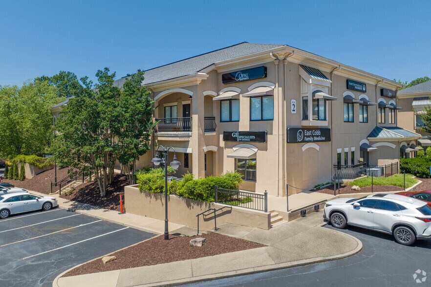 Primary Photo Of 1121 Johnson Ferry Rd, Marietta Unknown For Lease